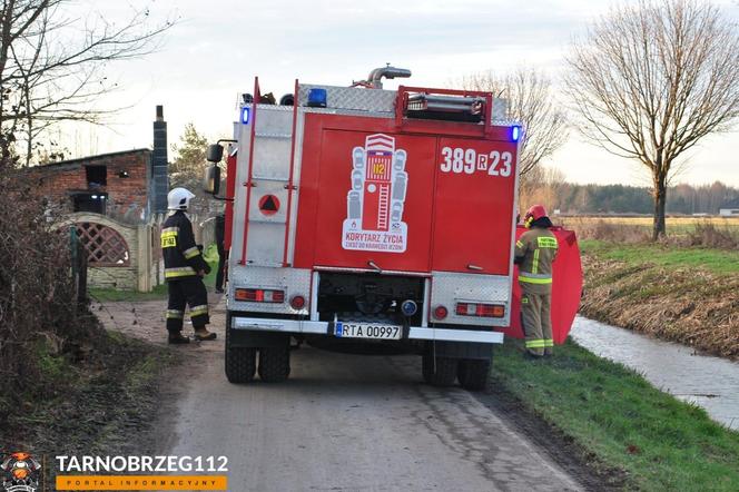 Tragedia we wsi Furmany na Podkarpaciu. Ciało 63-latka znaleziono w kanale z wodą