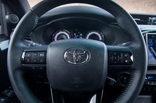Toyota Hilux 2.4 D-4D 150 KM 4x4 AT6 Selection 50