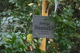 Jadwiga Staniszkis ma grób pod Warszawą