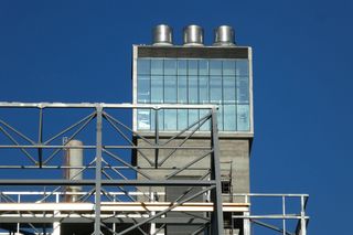 Punkt widokowy u szczytu komina spalarni odpadów na Targówku