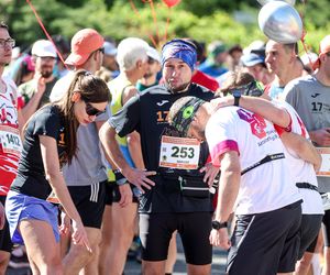 Piękne widoki i sportowa rywalizacja. W Dąbrowie Górniczej wystartował 17. Półmaraton Dąbrowski