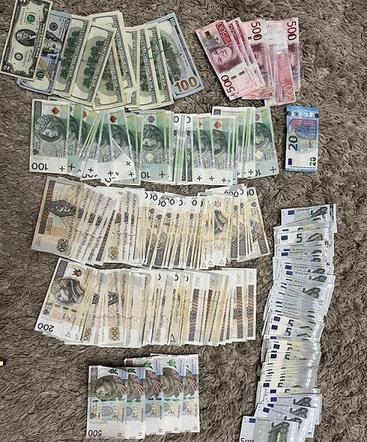 Próbowali wyłudzić od seniorów ponad 300 tys. zł. Dwóch 20-latków odpowie za oszustwa metodą „na policjanta”