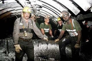 Ile zarabia się w czeskich kopalniach? Ekspert mówi o OPLUWANIU górników