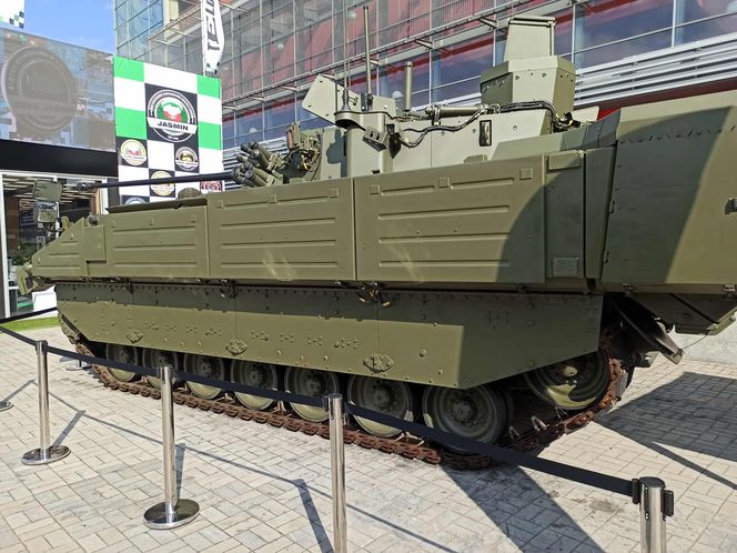 Brytyjska Armia osiąga kluczowy etap. Pojazdy Ajax ze wstępną gotowością operacyjną