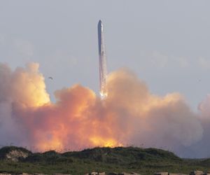 Starship Elona Muska osiągnął sukces. Rakieta wylądowała w Oceanie Indyjskim