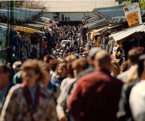 Lata 90-te, handel na stadionie dziesięciolecia