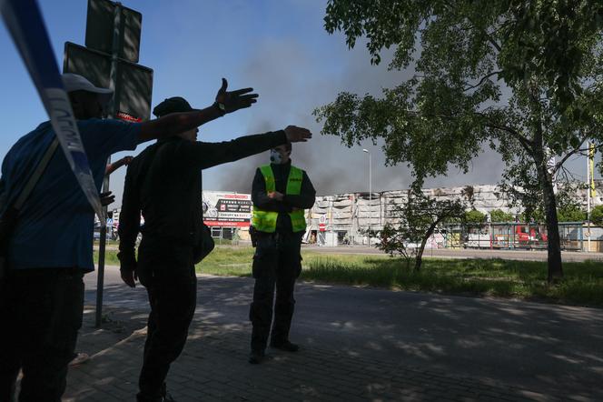 Pożar centrum handlowego w Warszawie