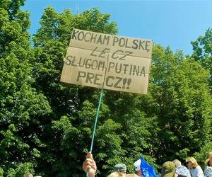 Manifestacja 4 czerwca na placu Solidarności w Szczecinie