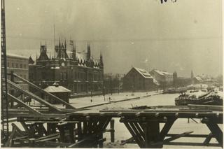 Rok 1939, Odbudowany most, widok z Rybiego Rynku