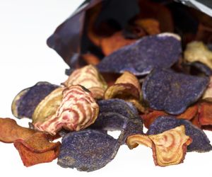 Lekkie przekąski: chipsy z buraków. Jak zrobić?