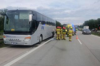 Pożar autokaru przewożącego dzieci na A4! Dramatyczne sceny pod Wrocławiem