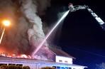 Potężny pożar hurtowni w Strażowie. W akcji brało udział ponad 100 strażaków