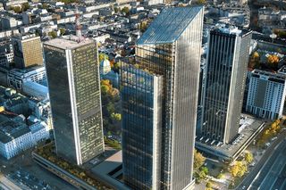 Wizualizacja Lilium Tower obok dawnych budynków Marriotta i Elektrimu