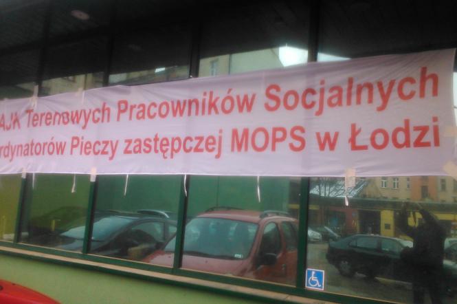 Pracownicy socjalni Miejskiego Ośrodka Pomocy Społecznej w Łodzi domagają się podwyżek