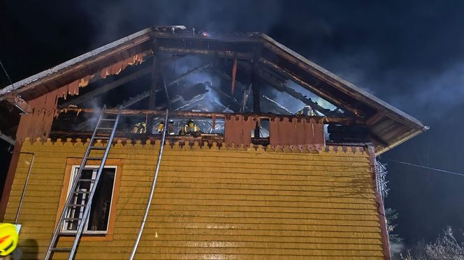 Pożar domu w Brzozowie. Nie żyją dwie osoby