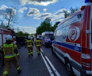 Śmiertelny wypadek na DK 79 w Beszowej. Są zabici i ranni