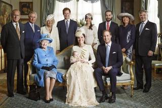 Kate, William, George, królowa Elżbieta, rodzina królewska