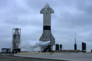 Udany lot i lądowanie statku Ellona Muska! SpaceX świętuje sukces
