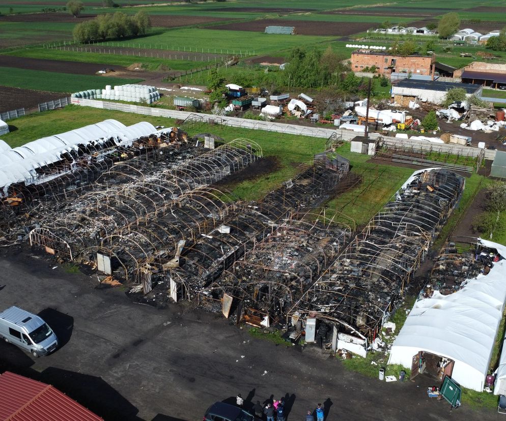 Gigantyczny pożar w Czaczu! Spłonęły magazyny antyków [ZDJĘCIA]