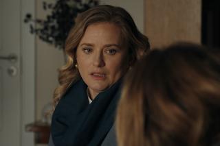 M jak miłość, odcinek 1718. Julia (Marta Chodorowska), Sylwia (Hanna Turnau)