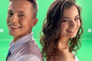 Nowa czołówka Barw szczęścia po wakacjach 2023. Weronika (Maria Świłpa), Modrzycki (Piotr Ligenza)	