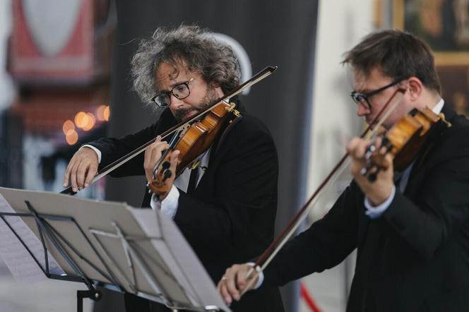 Koncert ku pamięci Pawła Adamowicza. Niezapomniany duet w Bazylice Mariackiej 