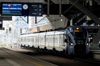 Nie tylko Adriatic Express. Tymi pociągami w wakacje wyjedziesz za granicę!