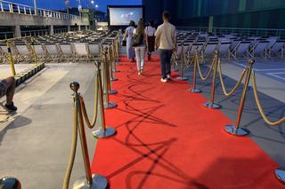 Seanse odbywają się na ostatnim poziomie parkingu -P6A