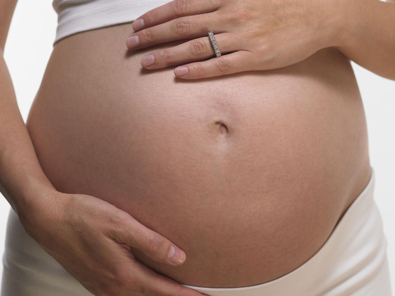 Wzdęcia w ciąży: przyczyny, leczenie i zapobieganie wzdęciom