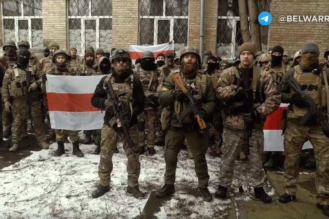 Białorusini z Warszawy jadą na wojnę. Powstał punkt rekrutujący ochotników na front