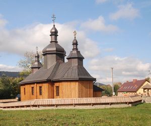 To słynna wieś w Małopolsce. Według legendy zbudowali ją kamieniarze