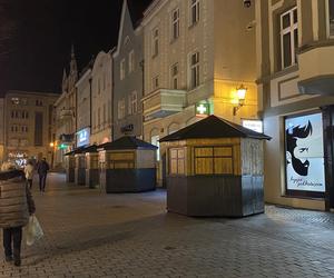 Zielona Góra szykuje się do Jarmarku Bożonarodzeniowego. Zobacz jak wygląda deptak	