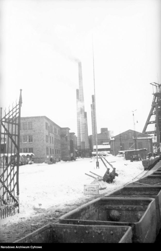 Tak wyglądała praca w wałbrzyskich kopalniach w 1946 roku. Niesamowite zdjęcia górników