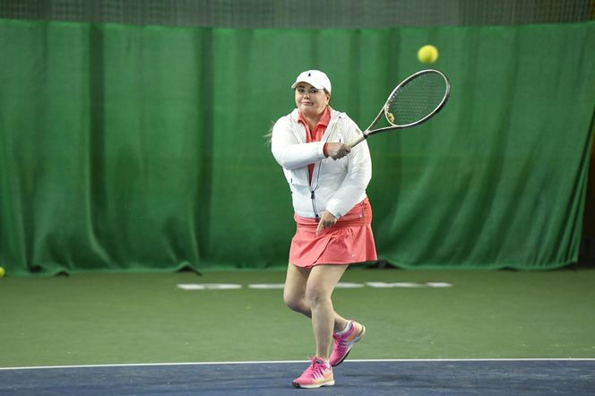 Katarzyna Niezgoda i ukochany rozgrzali kort! Spódniczka kusa, za to mimika "na bogato"