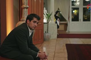 Zaręczyny Ferita i Diyary w serialu Złoty chłopak