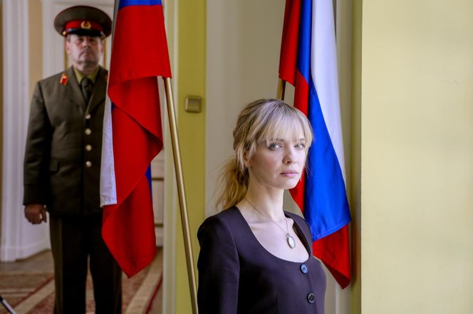"Wojna zastępcza" - plan serialu