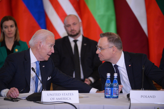 Joe Biden na szczycie B9 w Warszawie. Artykuł 5. jest świętym zobowiązaniem