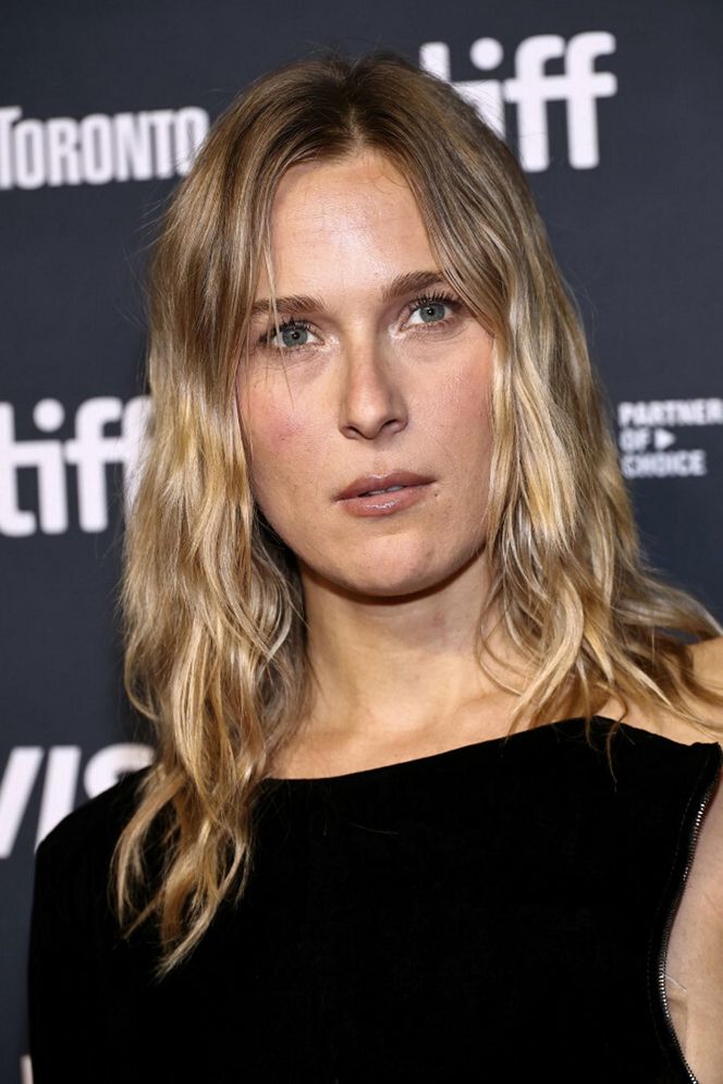 Lena Góra i Charlie XCX w Toronto. Polska gwiazda świeci pupą!