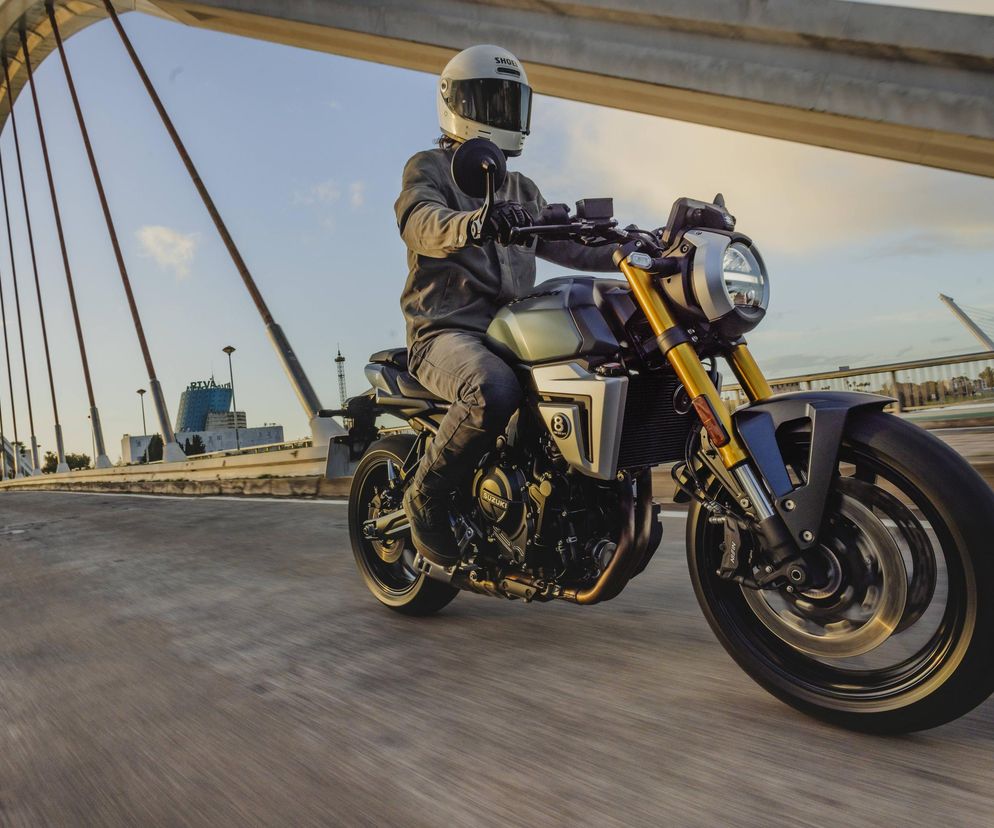 Suzuki GSX-8T