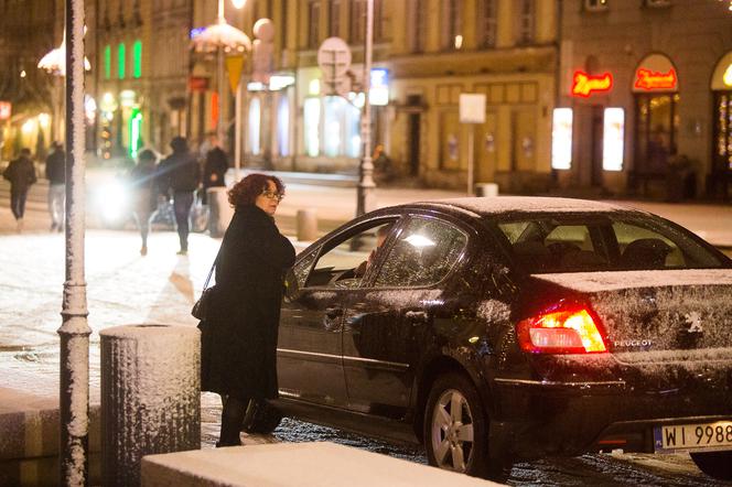 PiS pije, limuzyny czekają