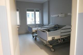 Szpital tymczasowy dla osób z COVID-19 przyjmuje już pacjentów [ZDJĘCIA]