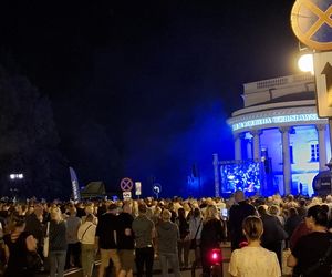 Największe przeboje z lat 70. i 80. rozbrzmiały w Kaliszu. Za nami Święto Rzeki Prosny