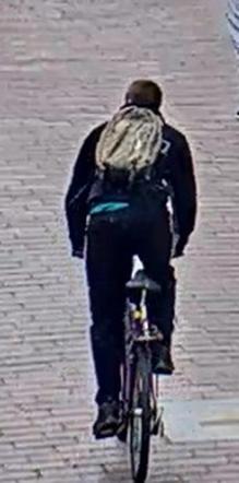 Toruńska Policja poszukuje rowerzysty, który potrącił dwulatka i uciekł
