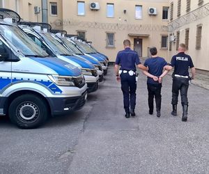 Wiceminister infrastruktury o szokującym zdarzeniu na A1 pod Piotrkowem Tryb. Kierowca BMW jechał pod prąd prosto na niego [ZDJĘCIA].
