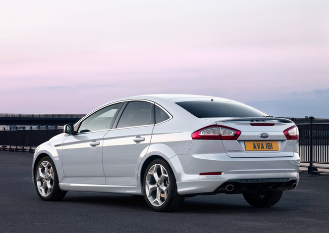 Ford Mondeo Ambiente hatchback model 2011