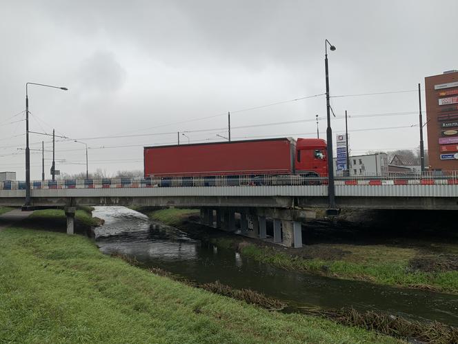 Nowe podpory mostu na al. Unii Lubelskiej