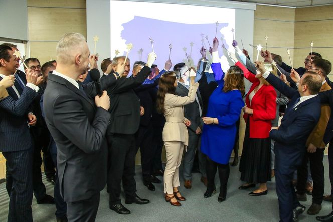 Wojewoda i różdżki.