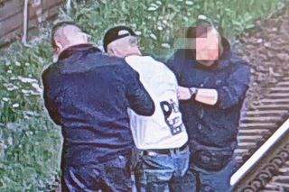 Chwile grozy w Trójmieście. Mężczyzna leżał na torach. Trzeba było wstrzymać ruch pociągów!