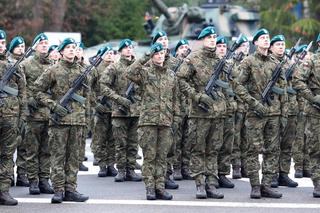 Co z obowiązkową służbą wojskową? Polacy czekają na decyzję