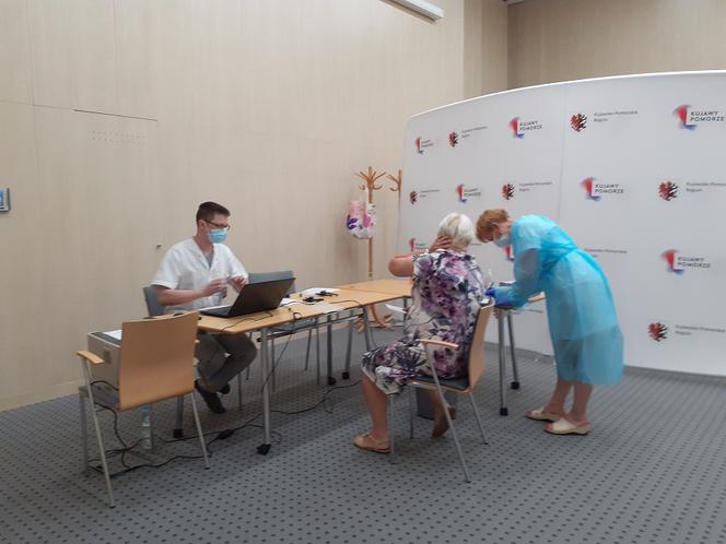 Akcja szczepienia w Urzędzie Marszałkowskim w Toruniu